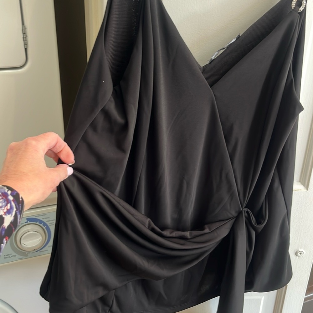 INC dressy sleeveless top black extra large excellent condition